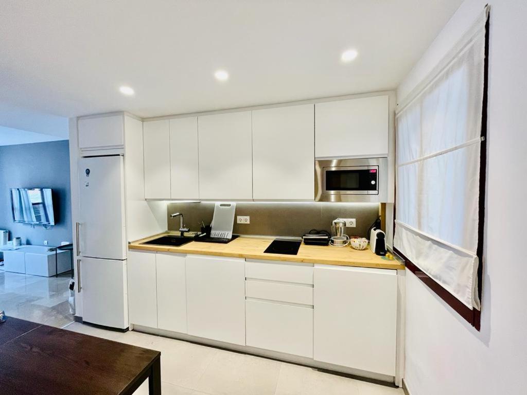 Appartamento Apartamento, Piscina Y Parking Tico Medina *